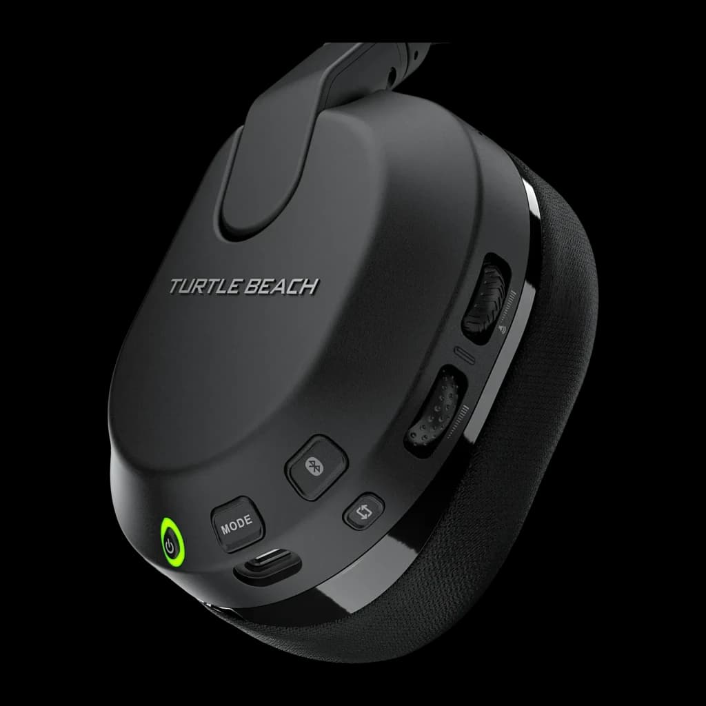 Casque Gaming Turtle Beach Stealth 600 Gen 3 PS Sans Fil, détail latéral: boutons Mode, Bluetooth, power vert et molettes