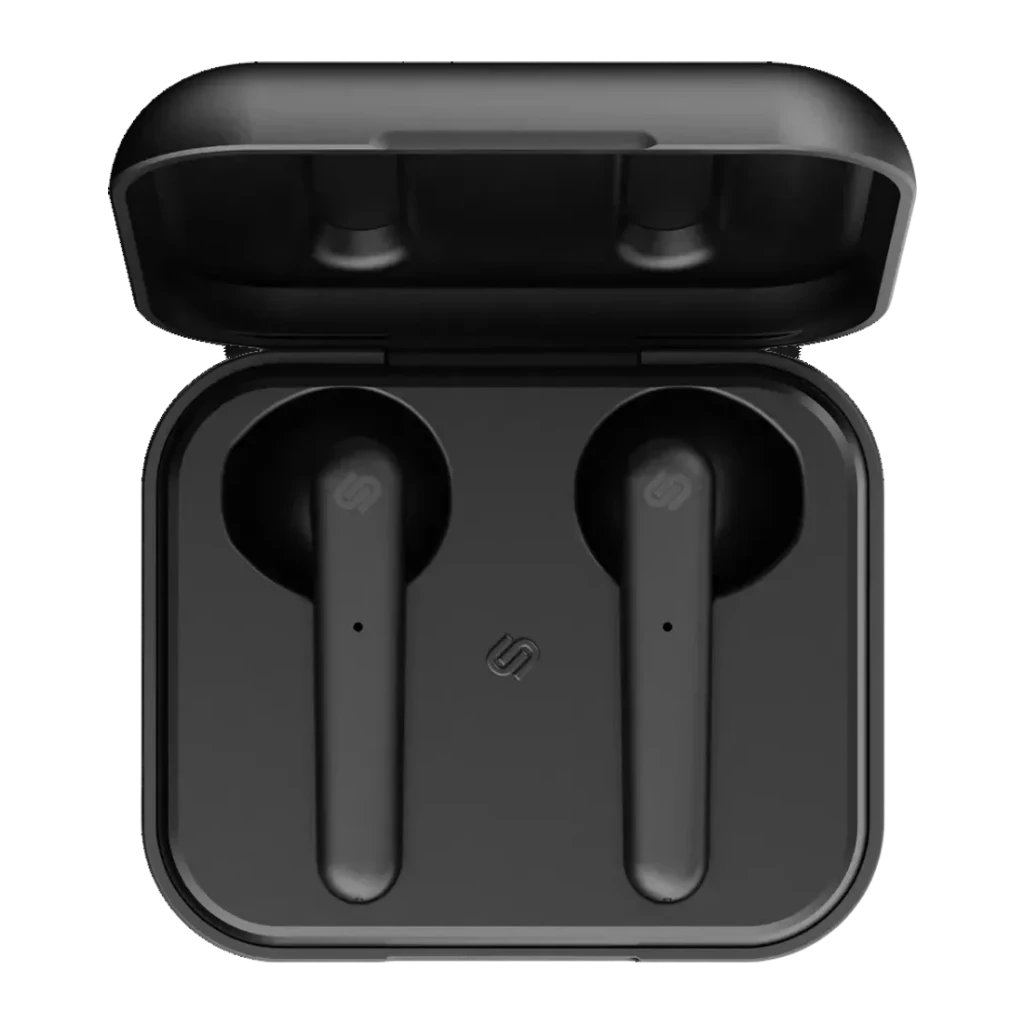 Auriculares Urbanista Stockholm In-Ear Bluetooth 5.0 14h, detalle: estuche negro abierto con ambos earbuds y logo Urbanista