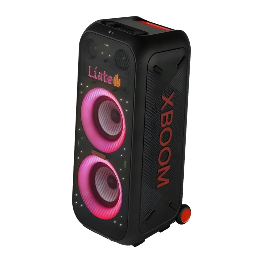 Enceinte de fête LG XBOOM XL9T IPX4 1000W Bluetooth 5.1, vue en angle: deux woofers éclairés en rose et logo XBOOM