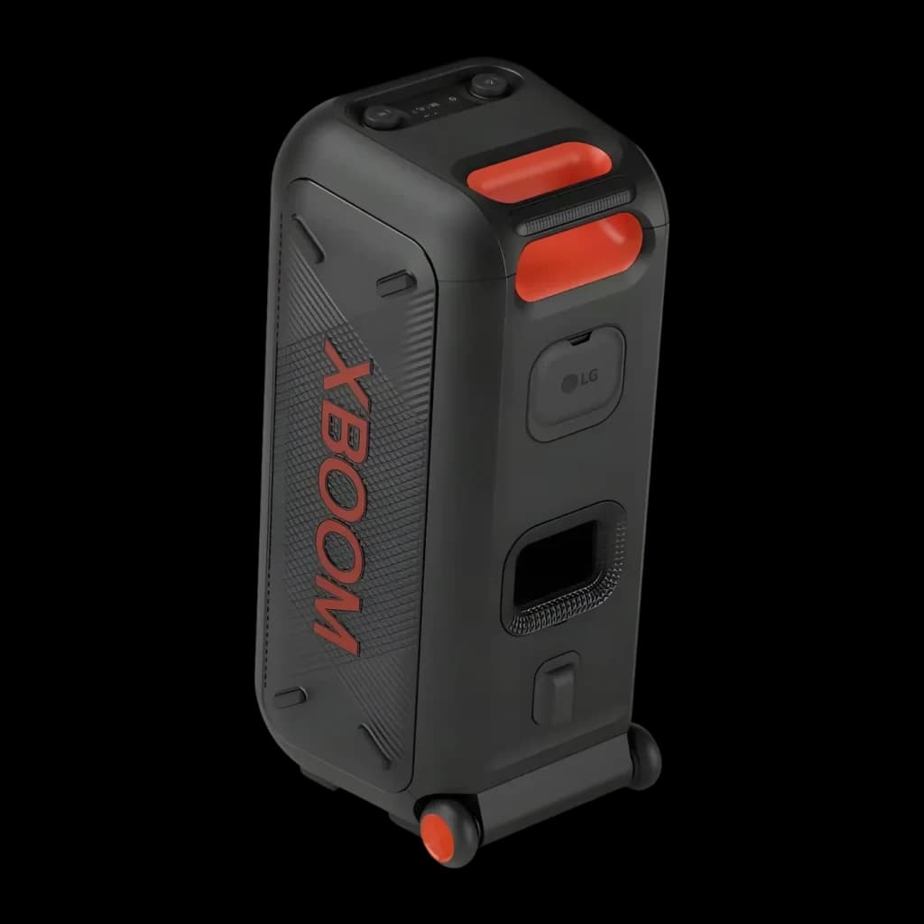 Enceinte de fête LG XBOOM XL9T IPX4 1000W Bluetooth 5.1, vue arrière: logo XBOOM rouge, roulettes et poignée