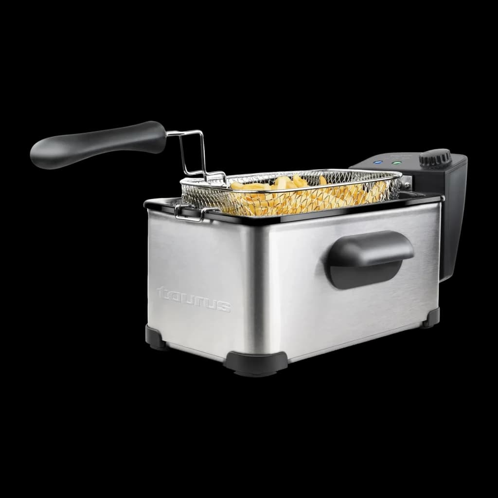 Fritadeira Taurus DF2030 3L 2000W Aço Inoxidável, vista lateral: cesto elevado com batatas fritas e corpo escovado