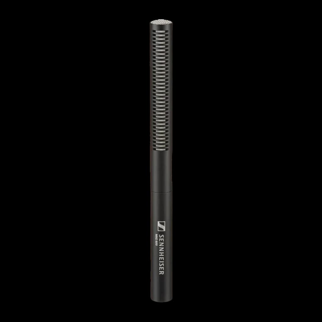 Micrófono Sennheiser MKE 600 Condensador Supercardioide XLR, detalle: cuerpo negro alargado con rejilla metálica y logo