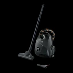 Aspirateur à sac Bosch Série 2 Noir 600W BGDS2CHAMP, vue latérale: corps noir avec flexible, tube, brosse sol et accessoire