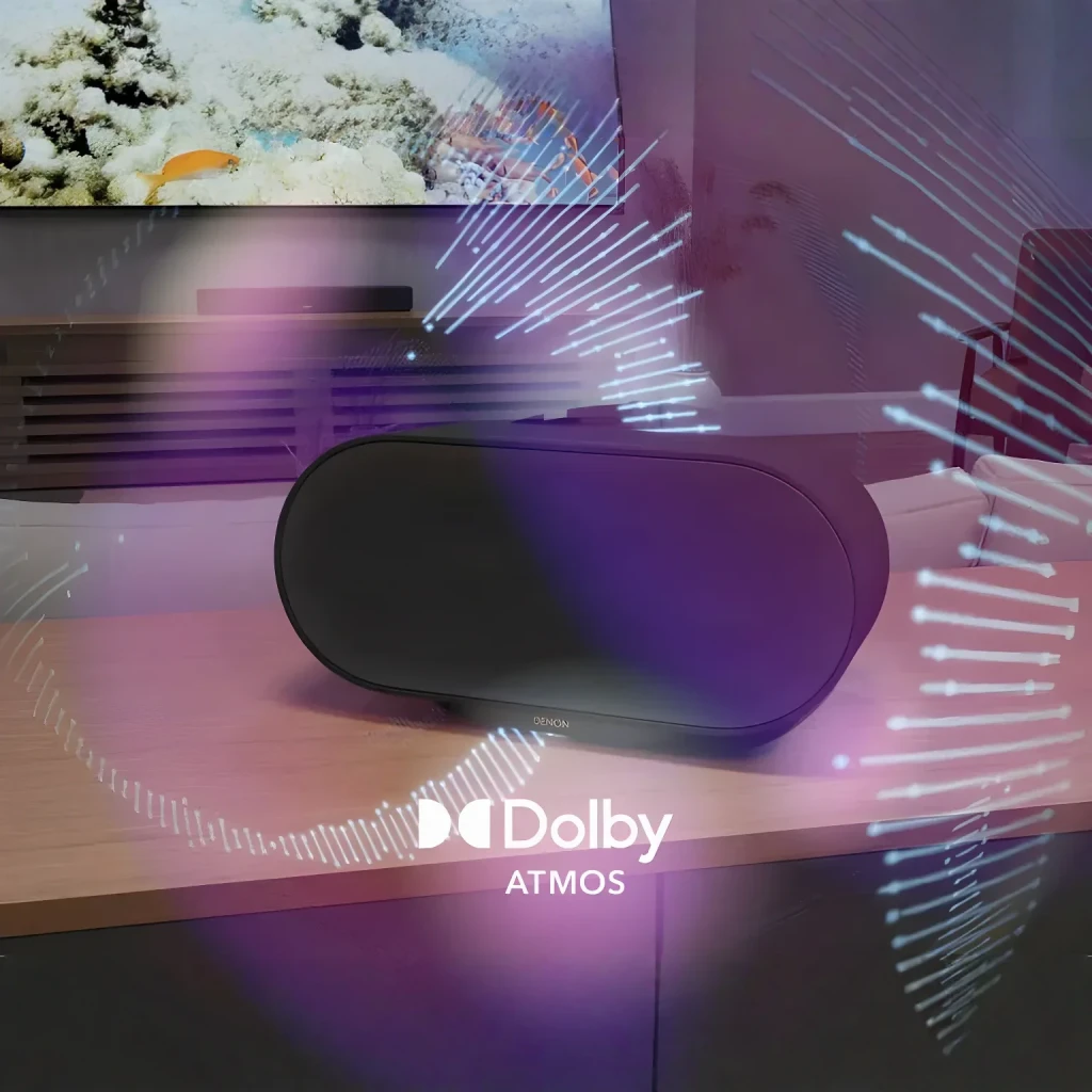 Altavoz inteligente Denon Home 600 Dolby Atmos Music WiFi 6 AirPlay 2 Bluetooth Plata, en uso: sobre mesa junto a TV