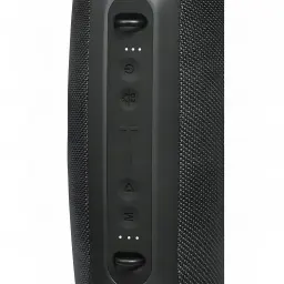 Altavoz portátil MEDION LIFE IPX7 30W 42h Negro P61746, detalle frontal: panel de botones de control y rejilla de tela negra
