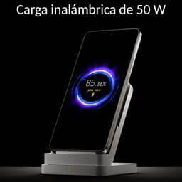 Xiaomi 14T Pro 5G prateado usado em excelente estado com base de carregamento sem fio 50 W, tela ligada exibindo 85,36% e LED verde na base
