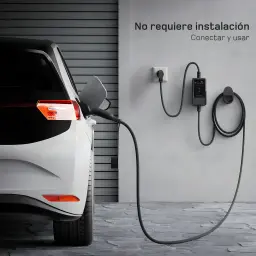 Chargeur Voiture Électrique DÉ 3,7kW Type 2 Câble 5m deM2D03B7NA - branché au mur chargeant une voiture