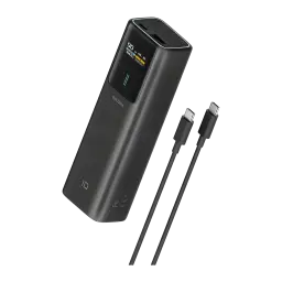 Power Bank Cuktech 10000mAh Noir 150W USB-C + USB-A Charge Rapide CKPB100PGLBL, vue en angle: écran OLED affichant