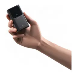Power Bank Cuktech 10 10000mAh Gris Câble USB-C Intégré 55W Charge Rapide PB1055 - taille compacte tenu d'une main