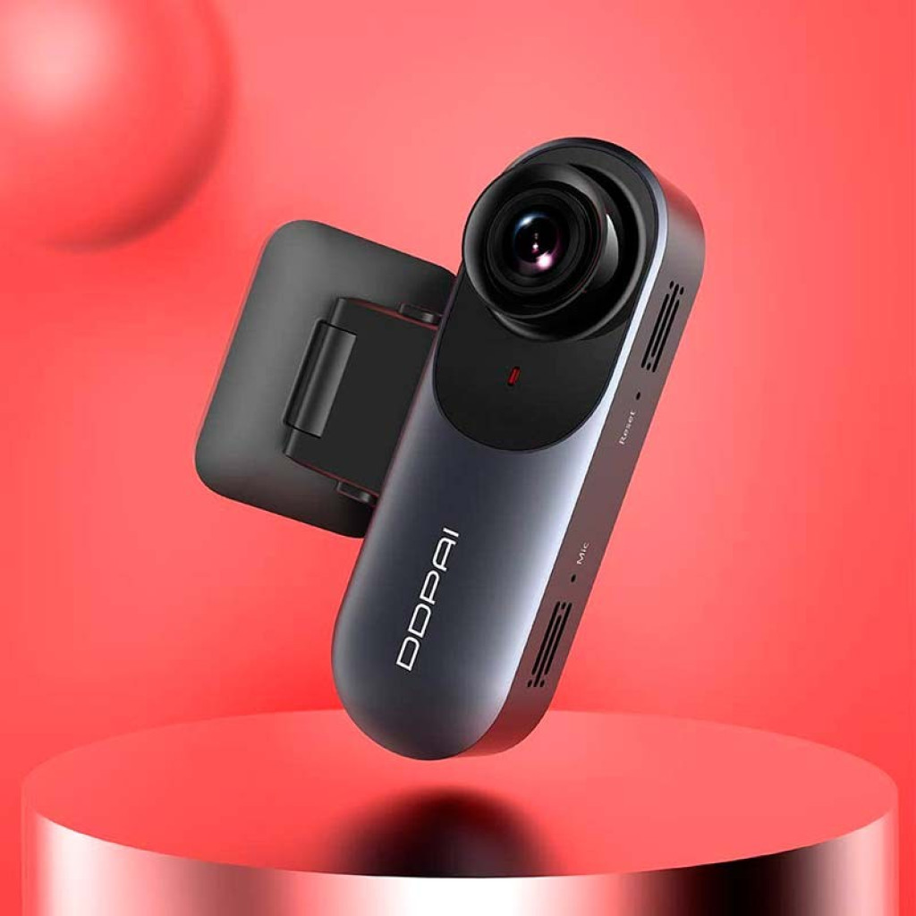 DDPAI N3 3K GPS Dash Cam compacta em preto, corpo cilíndrico com lente grande angular, LED indicador vermelho e suporte adesivo superior discreto para carro - Item1