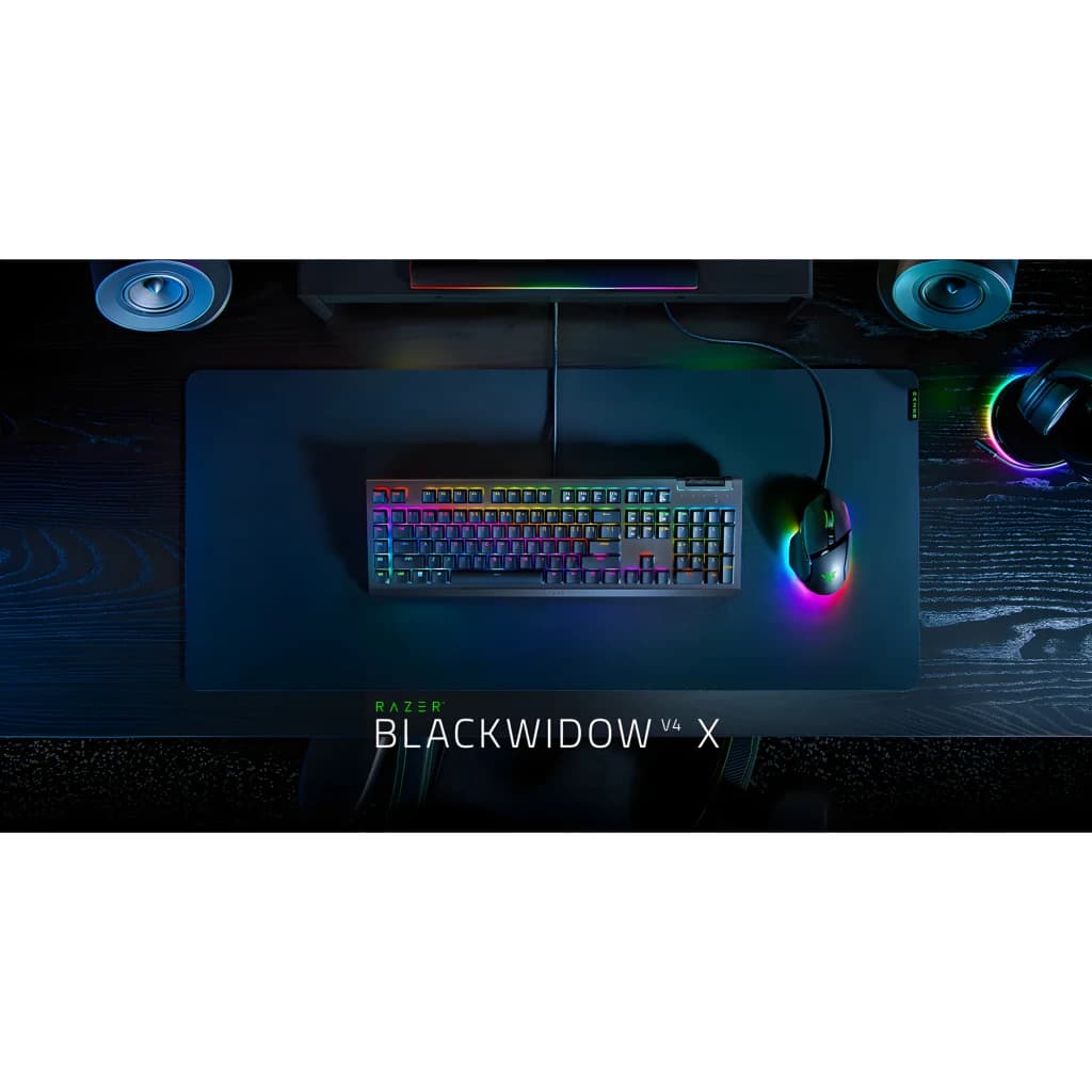 Teclado mecânico RGB Razer BlackWidow V4 X com iluminação por tecla, layout completo, acabamento preto fosco e cabo USB trançado de 2 m