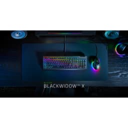 Teclado mecânico RGB Razer BlackWidow V4 X com iluminação por tecla, layout completo, acabamento preto fosco e cabo USB trançado de 2 m