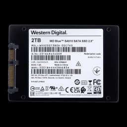 SSD Western Digital Blue SA510 2TB, formato 2.5 polegadas, interface SATA III. Etiqueta branca com especificações, conector SATA exposto à esquerda.