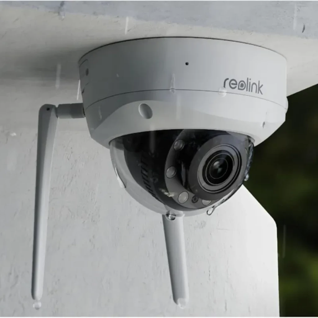 Reolink W437 con diseño domo blanco, lente central visible, LEDs infrarrojos y antenas WiFi dobles para exterior - Ítem7