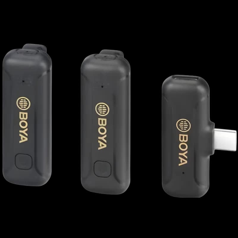 Boya BY-WM3T2-U2 micro cravate sans fil 2,4 GHz avec deux émetteurs compacts et récepteur USB-C noir, boîtier mat, logo doré, bouton unique frontale