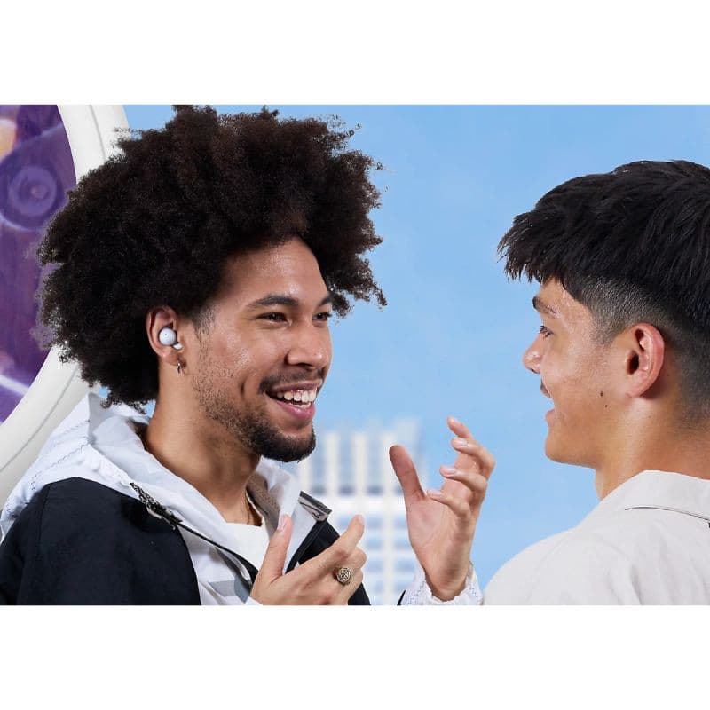 Sony WF-L910B True Wireless Negro image réelle dans une oreille humaine