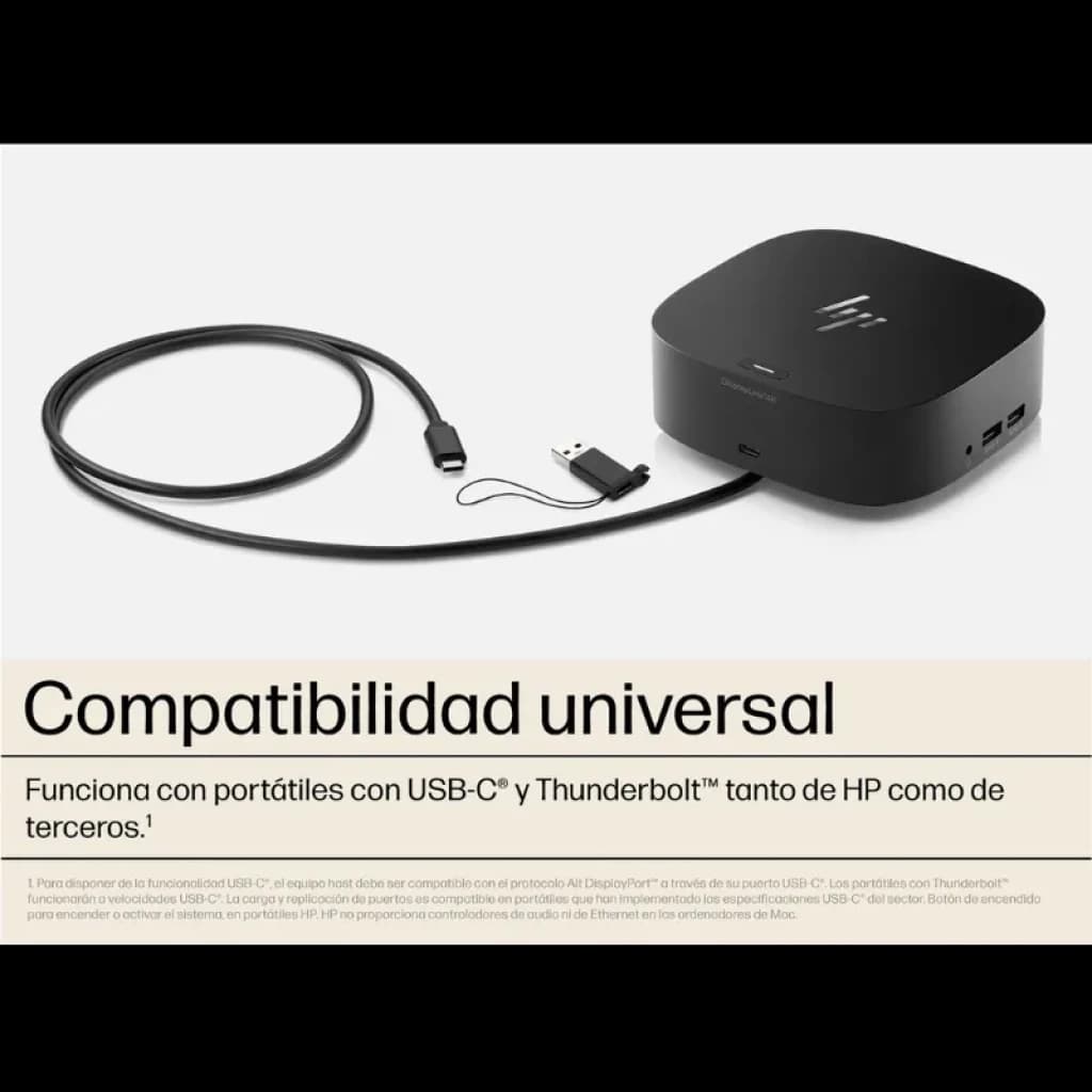 Hub portátil HP Base USB-C G5 negro, compacto, con cable USB-C integrado y puertos visibles: USB-A laterales, HDMI, RJ45 y jack 3,5 mm. Logo HP superior