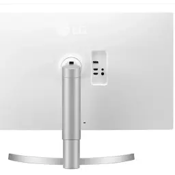 Parte trasera del monitor LG 32UN650K-W blanco con soporte plateado en forma de U, ajuste de altura e inclinación y puertos HDMI, DisplayPort y USB-C