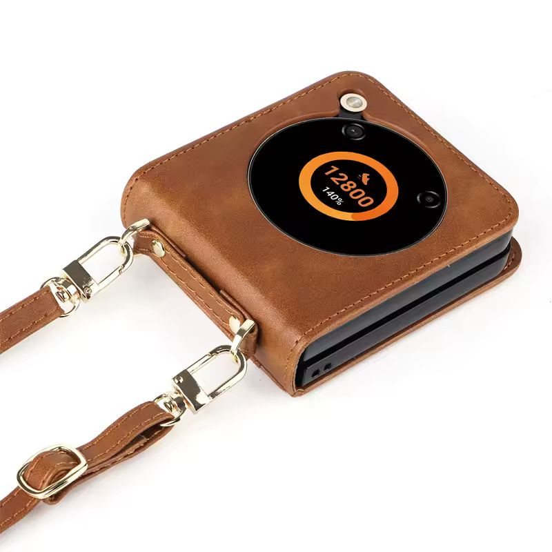 Capa carteira castanha para Nubia Flip com pingente de couro, fecho com alça, recortes precisos para câmeras e tela externa, design dobrável elegante - Item1