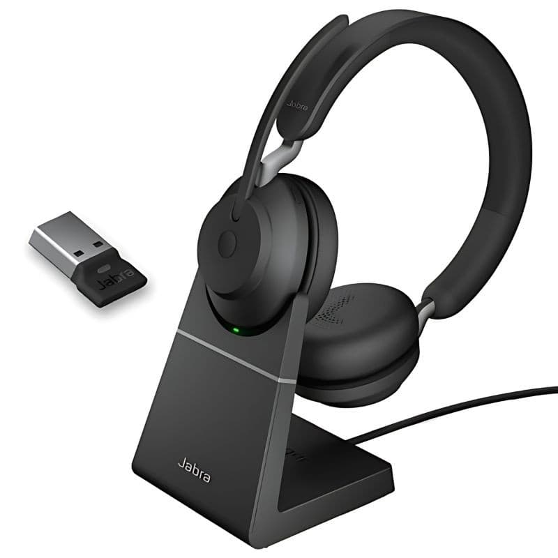 Jabra Evolve2 65 UC Stereo (USB-A) Noir + Support de recharge, image avec la base de recharge