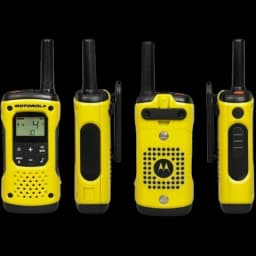 Talkies-walkies jaunes Motorola T92 H2O, boîtier robuste antichoc, écran LCD, antenne courte, grille haut-parleur avant, clips ceinture latéraux, boutons