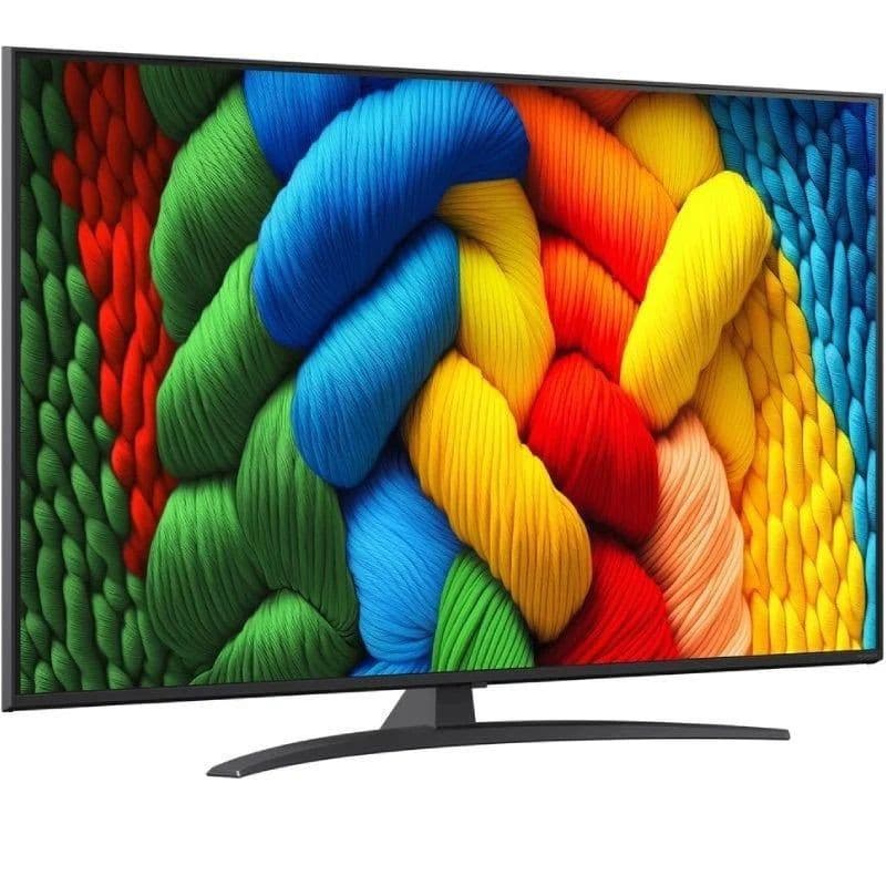 LG 55NANO81A6A 55" 4K NanoCell preto com tela fina, bordas estreitas e cores vivas; base curva elegante e painel amplo para imagens nítidas e brilhantes.
