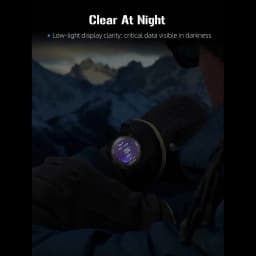 North Edge Apache D avec sangle en nylon noir, écran lisible en basse lumière, boîtier robuste, cadran rond, affichage violet lumineux pour activités