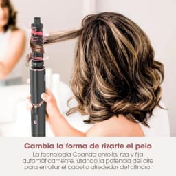 Embout boucleur FlexStyle noir et rose avec technologie Coanda, cylindre qui enroule automatiquement les mèches pour des boucles définies et brillantes