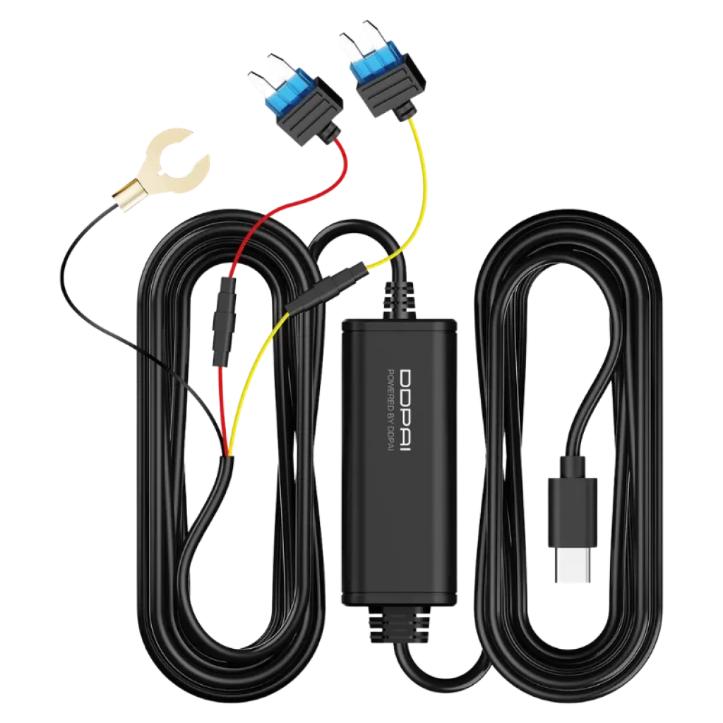 Kit de câblage DDPAI pour dashcam : câble long avec module d'alimentation, connecteur USB-C, fusibles, adaptateurs et clips, finition noire compacte et soignée - Ítem1