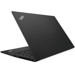 Portátil Lenovo ThinkPad E485 negro, tapa abierta mostrando teclado QWERTZ y chasis robusto, diseño profesional de 14 pulgadas con ventilación lateral