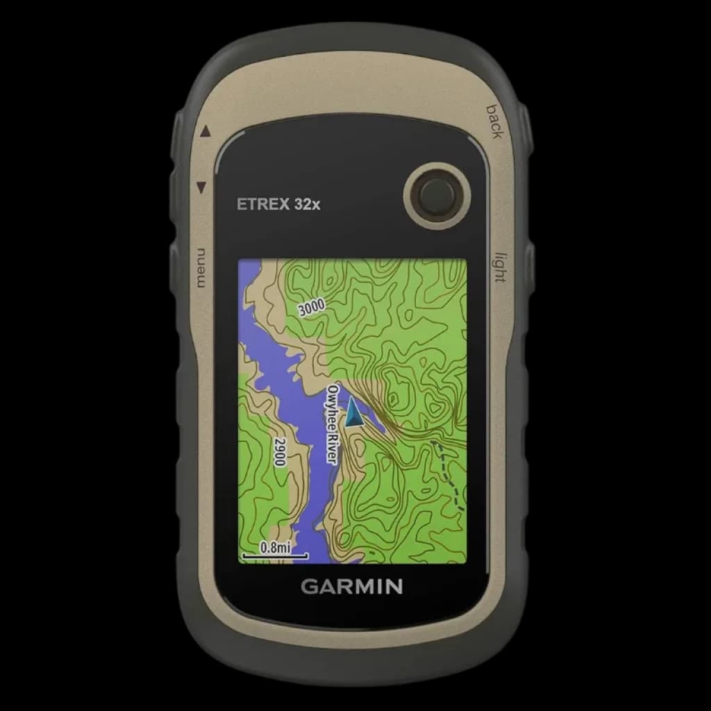 Garmin Etrex 32x com ecrã a cores que mostra mapas topográficos, caixa resistente com botões laterais, rebordo bege e lente de sensor frontal