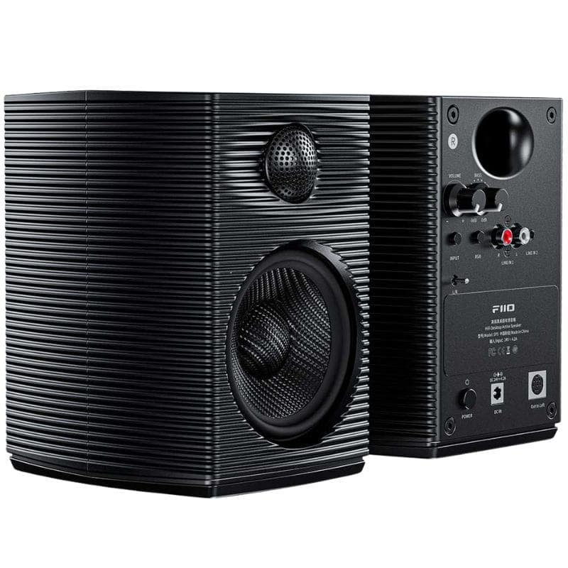 FiiO SP3 80W Negro: par de altavoces activos compactos con panel estriado, woofer y tweeter frontales, controles y conexiones traseros para audio versátil