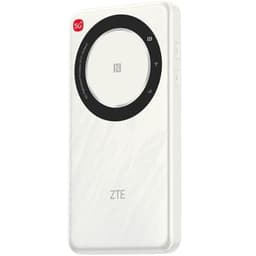 ZTE U30 Air 5G router portátil blanco con NFC, indicador LED y diseño compacto; Wi-Fi de doble banda y botones laterales visibles en el cuerpo mate