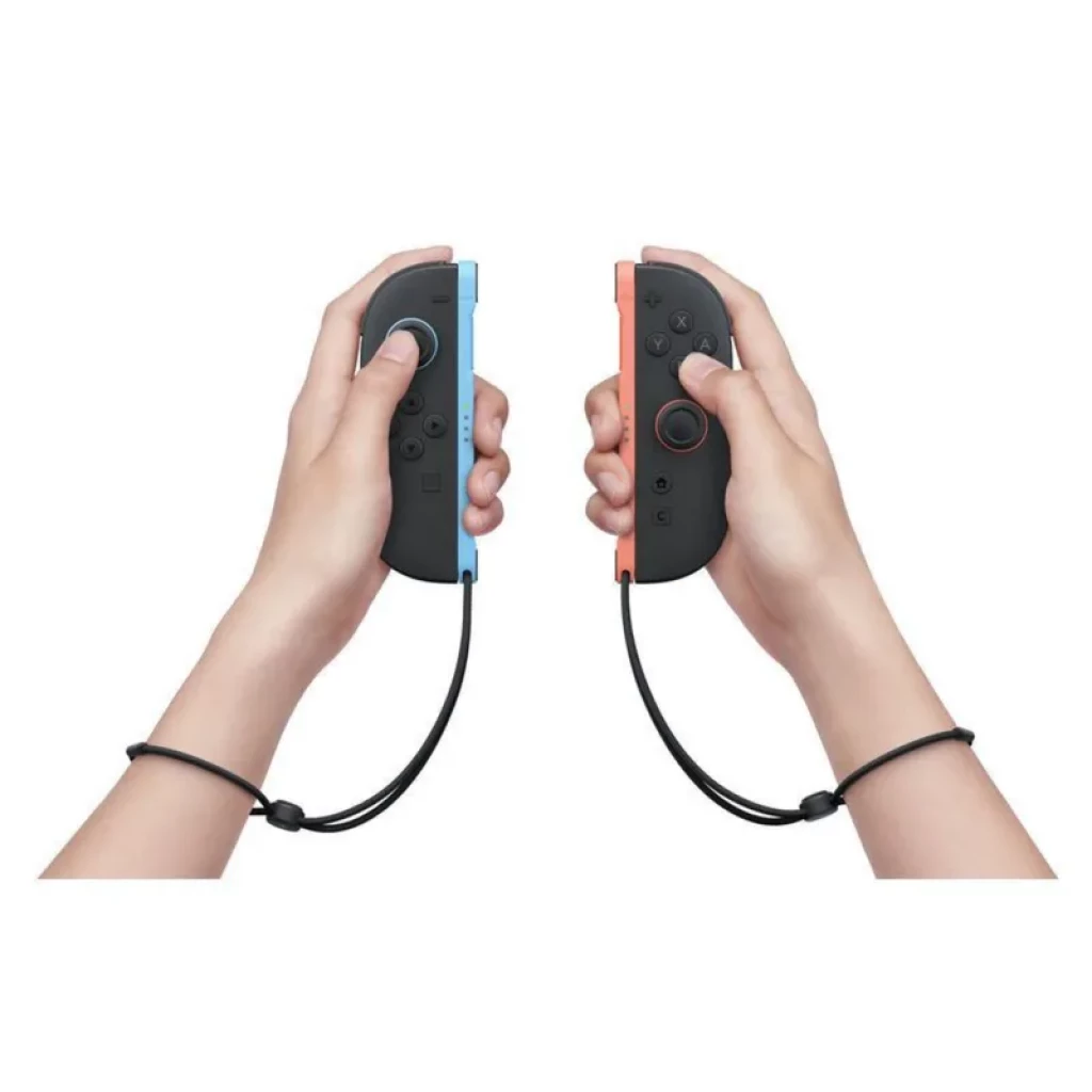 Consola Nintendo Switch 2 negra con Joy-Con gris y rojo, caja con arte de Mario Kart World; incluye juego Street Fighter 6 Years 1-2 Fighters Edition - Ítem3