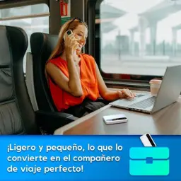 ZTE U50 5G Wi‑Fi 6 portátil em branco, compacto, com tela e botões no topo, ao lado de notebook em mesa de trem; ideal para conexão móvel em viagem