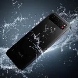 ZTE Nubia Air 5G 8GB/512GB Negro con acabado brillante, triple cámara trasera y flash LED; salpicaduras de agua resaltan su diseño resistente y elegante