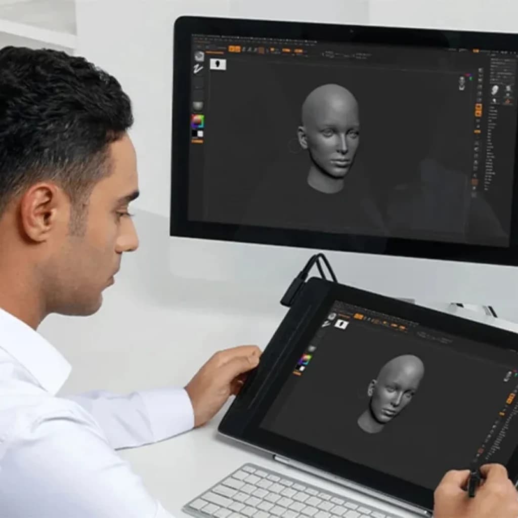 Huion Kamvas Pro 16 GT1602 affichée en usage: écran 15,8 pouces 2,5K, stylet actif, support incliné, interface logicielle de sculpture 3D visible