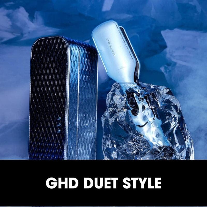 Gift Set Ghd Duet Style Ice Blue com prancha azul gelo brilhante, detalhe cromado e estojo texturizado metálico em tom azul, visual premium e moderno