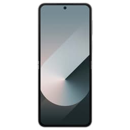 Samsung Galaxy Z Flip6 5G gris reconditionné bon état, écran pliable ouvert plein écran, bordures fines, caméra frontale poinçon centrée, design