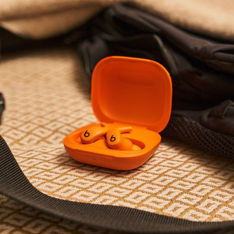 Caja de carga de Beats Powerbeats Fit Naranja Eléctrico