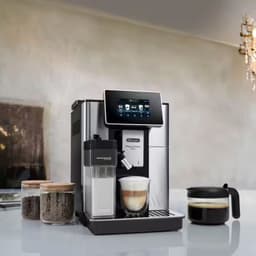 Acessórios da DeLonghi PrimaDonna Soul ECAM 610.55.SB: jarra de leite com bico de espuma, jarra de vidro, filtro de água, colher medidora, escova e tira teste