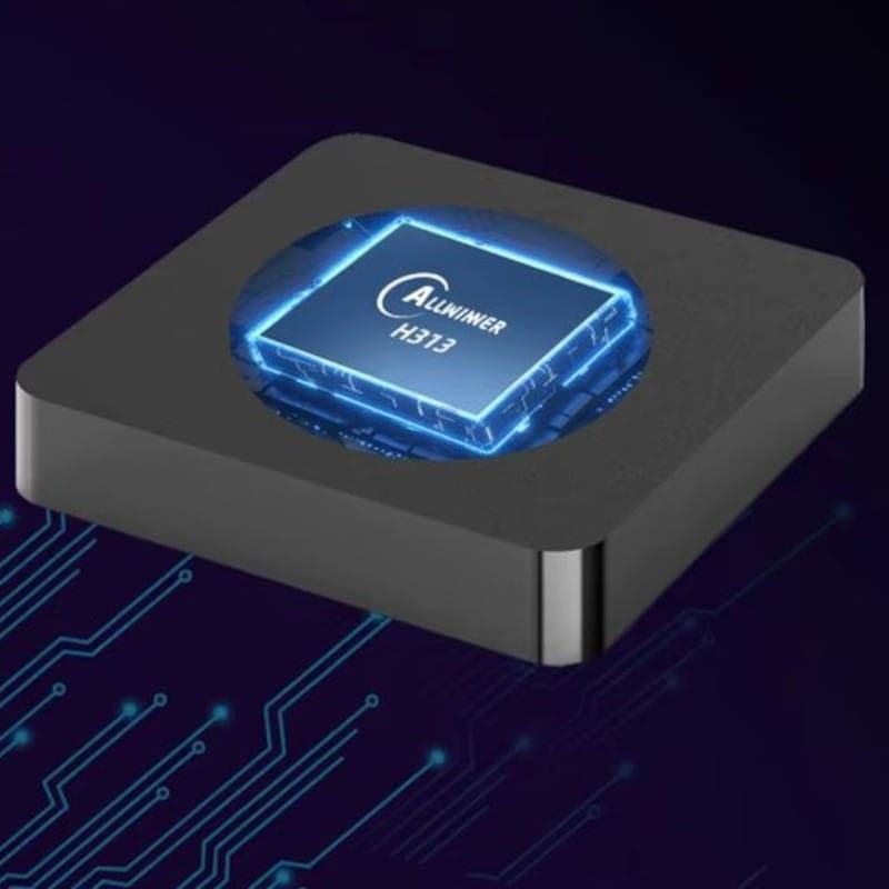 Q1 ATV H313 8K Android 10 noir compact, boîtier carré avec puce Allwinner H313 mise en avant, bords arrondis et finition mate élégante