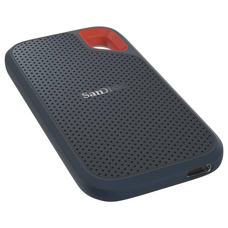 SanDisk Extreme Portátil 1TB Preto Inclinado para a Esquerda