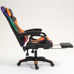 vue de côté de la Chaise Gaming PowerGaming LED RGB avec Repose-pieds Noir+Orange inclinée