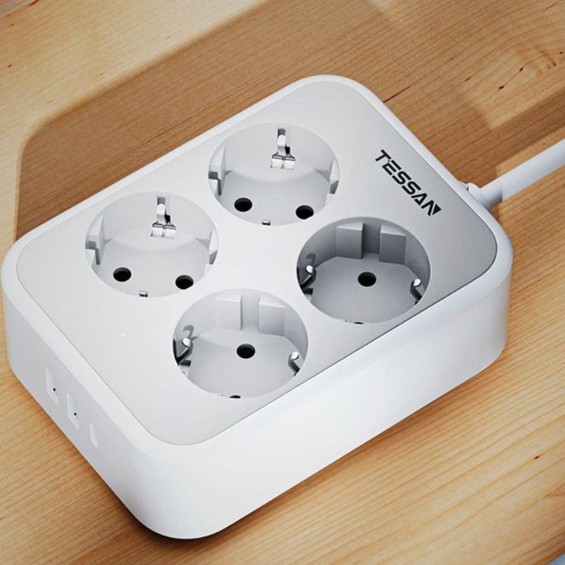 TESSAN TS-PS01DE00 Bloc multiprises 4 prises + 3 USB - Ítem1