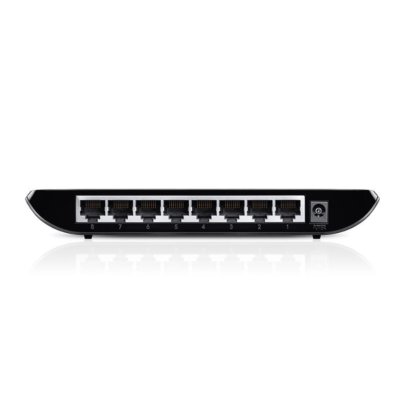 TP-LINK 8-Port Gigabit Desktop Switch avec 8 ports, boîtier noir brillant, 8 ports RJ45 numérotés en façade, prise d’alimentation latérale, format