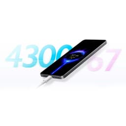 Xiaomi 12 Lite 8Go 128Go Noir avec bords plats, écran punch hole, charge rapide affichée à 67W et batterie 4300 mAh, câble USB branché en bas