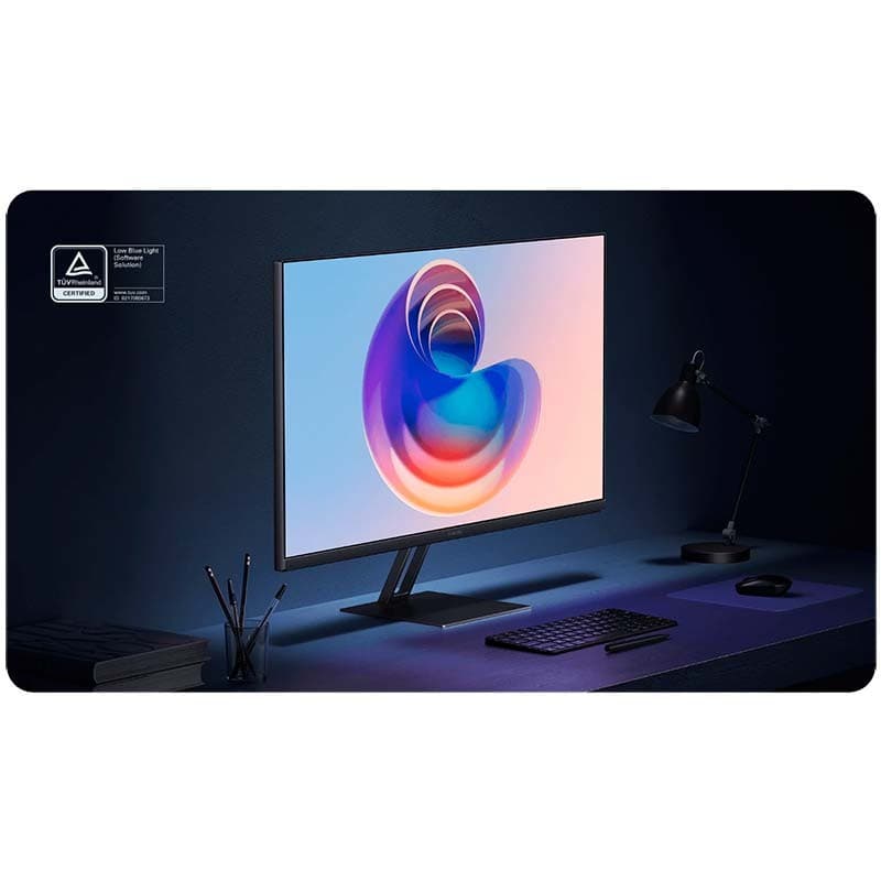 Xiaomi 2K A27Qi 27 pouces IPS avec bords fins, dalle mate, socle métal angulaire, écran 2K net aux couleurs vives, bureau sombre avec clavier et souris