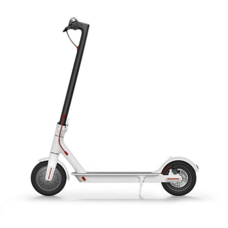 Xiaomi Mi Electric Scooter M365 Blanco - Color Blanco y negro - Diseño Ligero - Estructura de Aluminio Aeroespacial - Batería 18.650 mAh - Recorrido de 30 km / Una sola Carga - Diseño Plegable - Faros Ultrabrillantes - Luces rojas de frenado