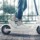 Xiaomi Mi Electric Scooter M365 Negro - Color negro - Diseño Ligero - Estructura de Aluminio Aeroespacial - Batería 18.650 mAh - Recorrido de 30 km / Una sola Carga - Diseño Plegable - Faros Ultrabrillantes - Luces rojas de frenado - Ítem5